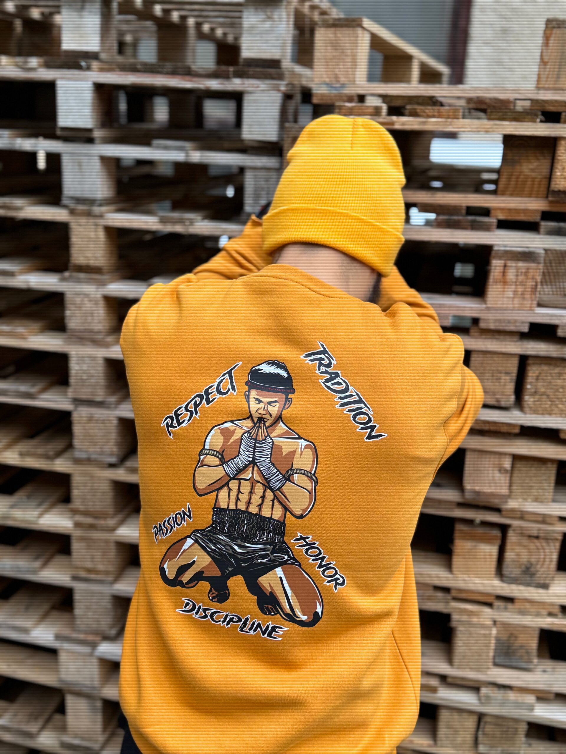 CrewNeck Mikina - Buakaw "Muay Thai Code" – Obrázok 9